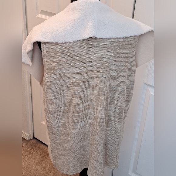 NWT Sienna Sage Faux Suede/Sherpa Sleeveless Open Vest Size 2X - Picture 10 of 10